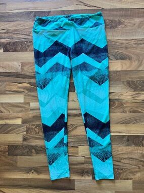LuLaRoe Tall & Curvy Green Black Geometric Leggings Soft Comfy Running Yoga